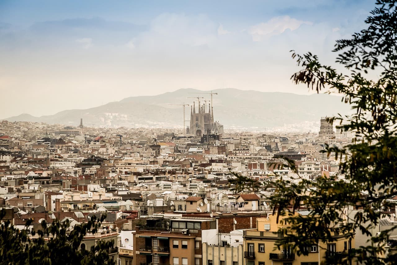 Barcelona desde lo alto, con la Sagrada Familia